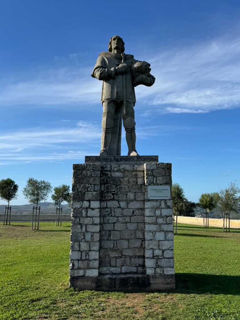 OurΓ©m Castle β historic statue